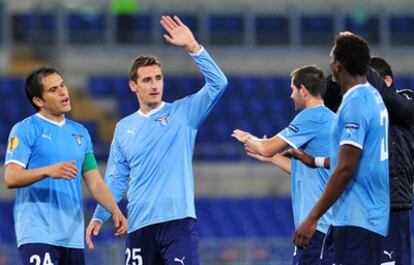 Los jugadores del Lazio celebran un gol en la Liga Europa.