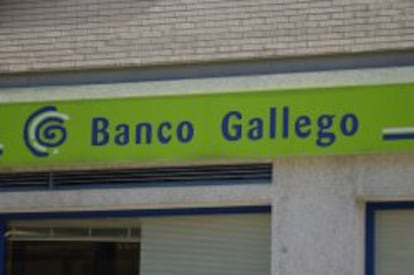 Logotipo del Banco Gallego en una sucursal. 