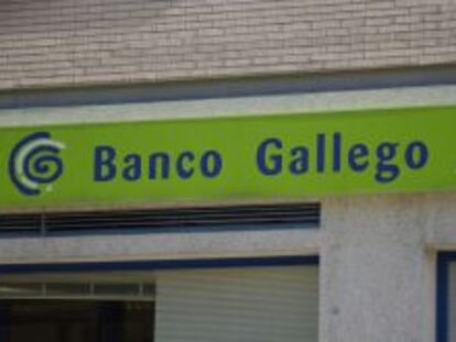 Logotipo del Banco Gallego en una sucursal. 