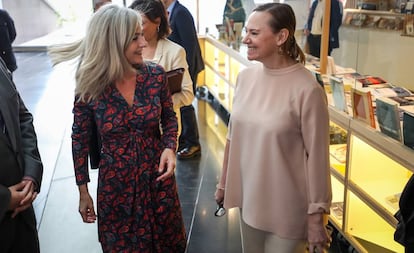 La consejera de Cultura de la Junta de Andalucía, Patricia del Pozo, y Laura García Lorca.