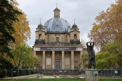 Exterior del Monumento a los Caídos, este miércoles en Pamplona.