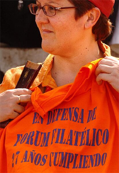 Camiseta que han vestido empleados, agentes y asesores de Fórum en la reunión en el Campo de Fútbol de Santa Eugenia.