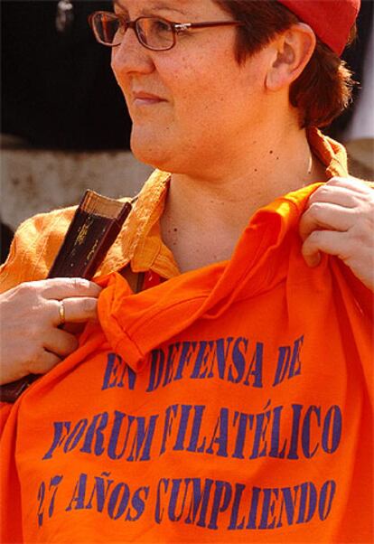 Camiseta que han vestido empleados, agentes y asesores de Frum en la reunin en el Campo de Ftbol de Santa Eugenia.