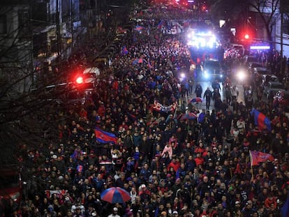 Decenas de miles de simpatizantes de San Lorenzo marchan en Buenos Aires hacia el predio donde hasta 1979 estuvo el estadio del club.