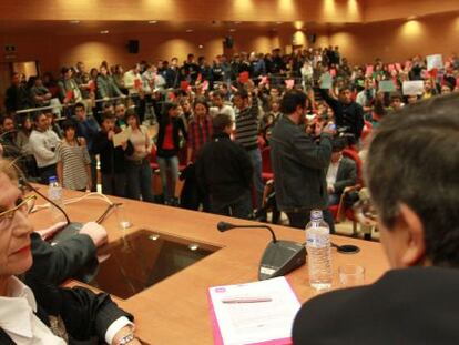 Pablo Iglesias and Íñigo Errejón took part in a protest against UPyD party spokeswoman Rosa Díez (left) in 2010.