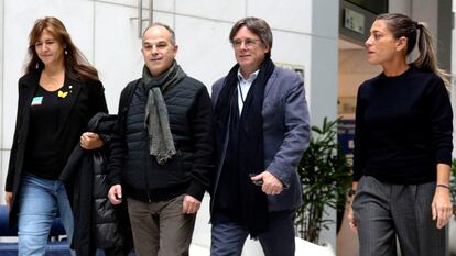 Desde la izquierda, Laura Borrás, Jordi Turull, Carles Puigdemont y Miriam Nogueras, en Bruselas el 9 de noviembre.