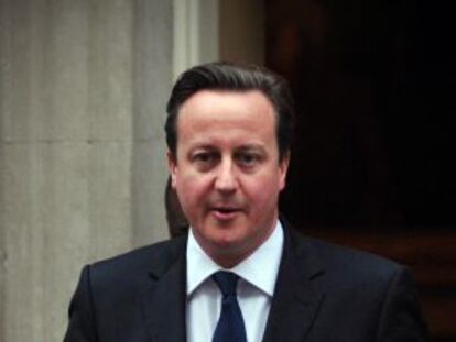 David Cameron saliendo de Downing Street.