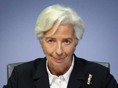 Lagarde advierte de que el BCE no va con el "piloto automático"