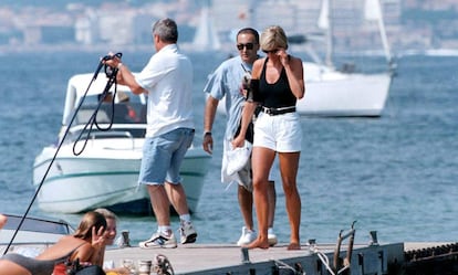 Lady Di y su novio, Dodi Al-Fayed, de vacaciones en Saint Tropez en el verano de 1997.