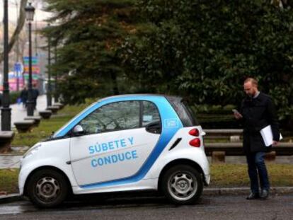 Las dos empresas que arriendan los vehículos en Madrid podrían imponer multas de hasta 250 euros