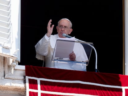 El papa Francisco durante el Angelus, en el Vaticano el domingo 12 de junio.