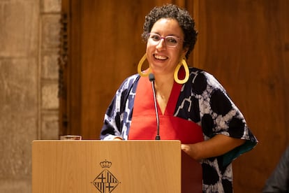 La escritora Najat El Hachmi leyendo el pregón de la Mercè 2023.
