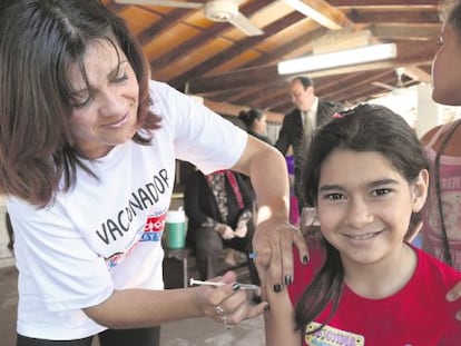 Las campa&ntilde;as de vacunaci&oacute;n son como una fiesta en Latinoam&eacute;rica, pionera en erradicar la viruela, la polio y la rub&eacute;ola. 