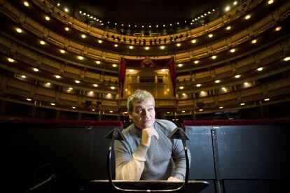 El clarinetista y director de orquesta Vicente Alberola, en el foso del Teatro Real.