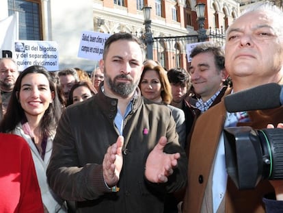 El líder de Vox, Santiago Abascal, en la manifestación ante la sede del Ministerio de Agricultura en febrero pasado.