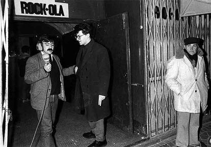 Arriba, la entrada de la discoteca Rock-Ola, en 1985.