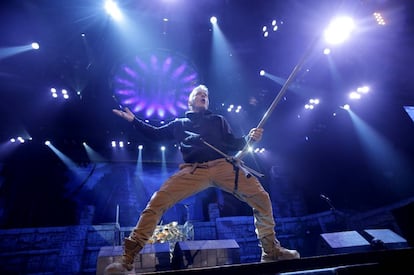 El vocalista de Iron Maiden durante un concierto en Madrid, en una foto de archivo.