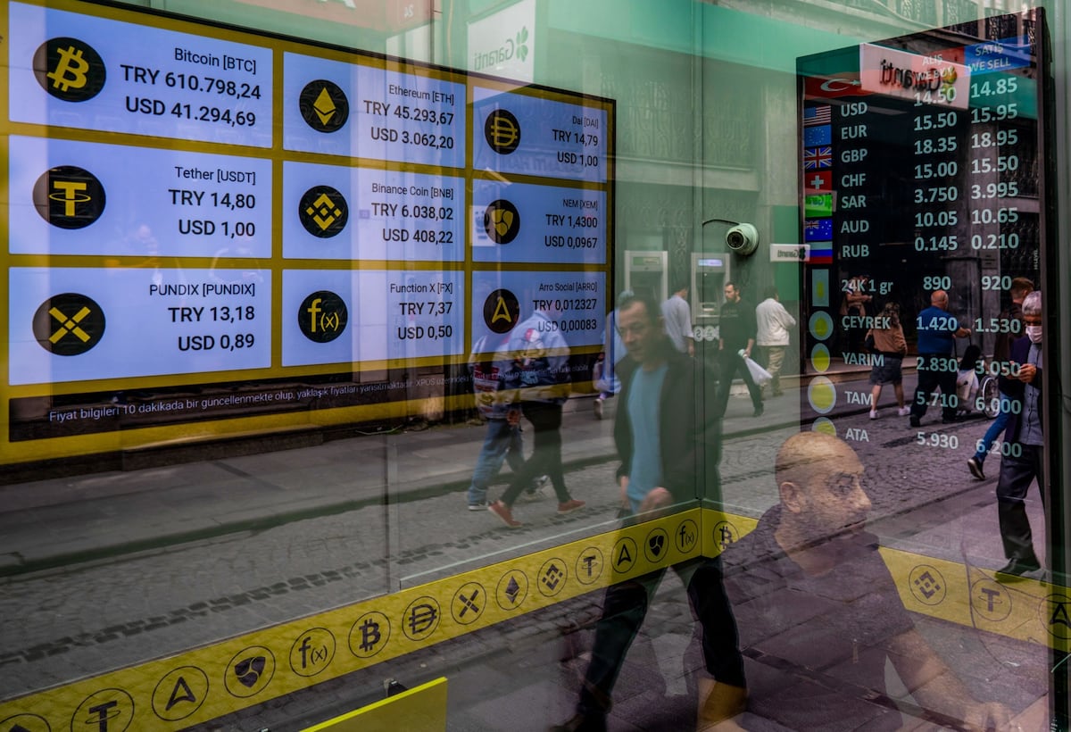 TerraUSD: La caída repentina de la criptomoneda Luna evapora los ahorros de  miles de inversores y extiende el miedo al contagio | Economía | EL PAÍS