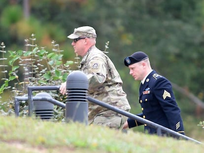 Bergdahl, este lunes, a su llegada al juzgado militar de Fort Bragg, Carolina del Norte