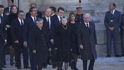 Alicia de Borbon y Parma (a la izquierda) junto a Ana de Orleans (derecha) en el funeral de Carlos de Borbon Dos Sicilias, en octubre de 2015.