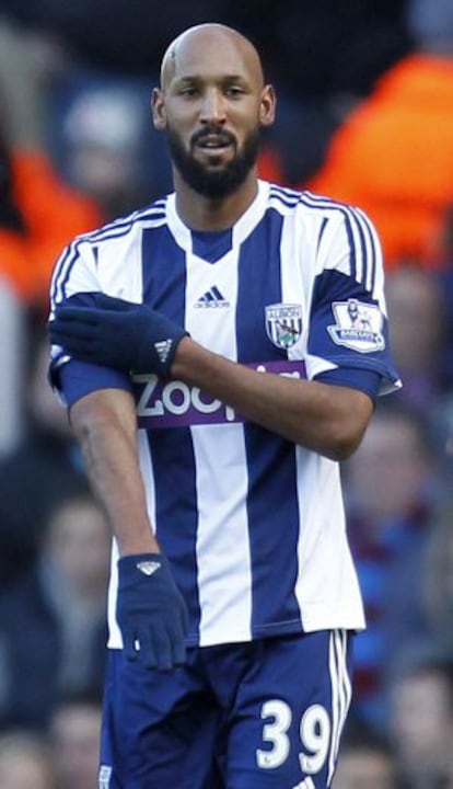 Nicolas Anelka hace la quenelle en un partido el sábado.