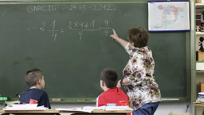 Maestra en una escuela rural de Garciotum (Toledo).