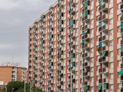 Un bloque de pisos destinados a alquiler en Barcelona, el pasado octubre.