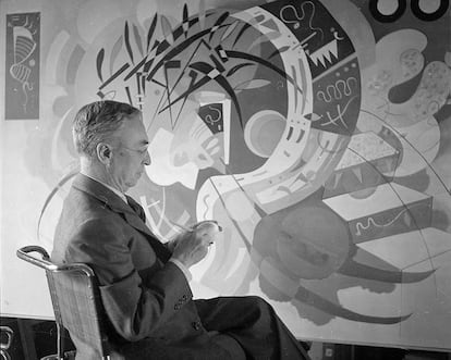 Vasili Kandinski
El reconocido pintor ruso probó suerte con el Derecho y la Economía antes de convertirse en artista. Estudió ambas cardaras en la Universidad Estatal de Moscú y ejerció con éxito su profesión, llegando a obtener un puesto como profesor de Derecho en la Universidad de Dorpat, pero lo rechazó para comenzar a estudiar pintura a los 30 años.