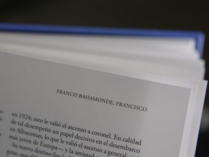 Entrada de Francisco Franco en uno de los primeros ejemplares del Diccionario Biogr&aacute;fico Espa&ntilde;ol.