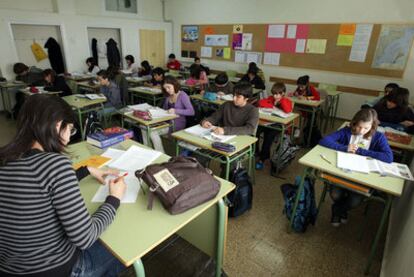 Educación dice que habrá 7.500 profesores más, pero los sindicatos denuncian un recorte.