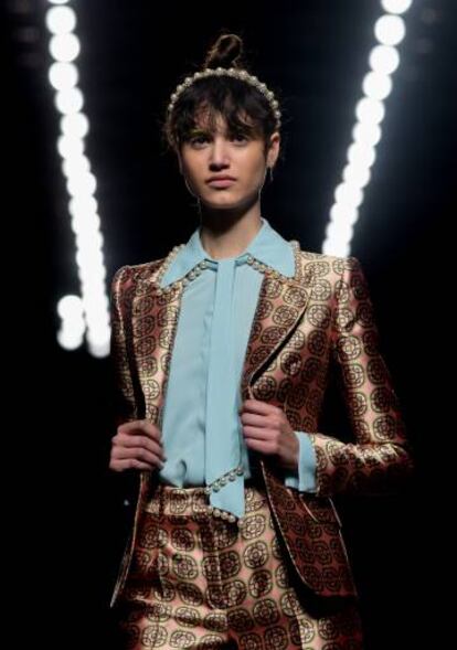 Una modelo desfila este sábado en la Mercedes-Benz Fashion Week Madrid.