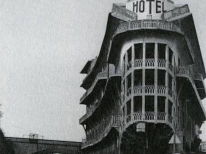 Hotel Belvédère du Rayon, en Cerbère (Francia), fotografiado por Bernard Plossu.