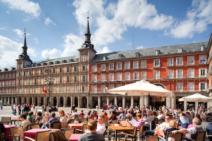 Turistas en la Plaza Mayor de Madrid