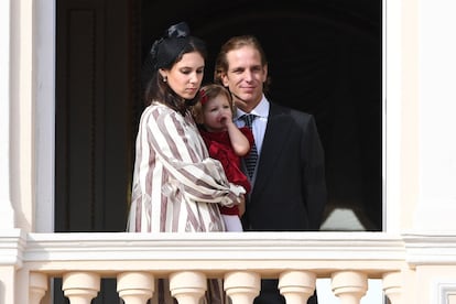 Tatiana Santo Domingo y Andrea Casiraghi junto a su hija India.