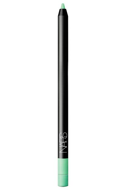 Ganador del 'Best of Beauty' 2016 de la revista especializada Allure, este lápiz de Nars promete un trazado vibrante y duradero gracias a sus pigmentos (22,30 euros).