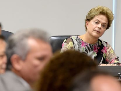 Rousseff em reuni&atilde;o com aliados no Pal&aacute;cio do Planalto no dia 4.