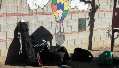 Los instrumentos en el patio de la guardería.