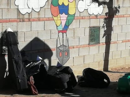 Los instrumentos en el patio de la guardería.