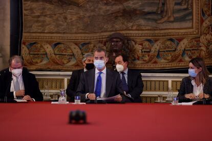 
El rey Felipe VI presidió este lunes la reunión del patronato de la Fundación Princesa de Girona, en el Palacio Real. La institución ha aprobado el plan estratégico 2022-2025, cuando se centrará en el talento joven.
