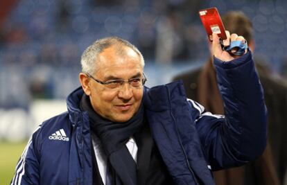 El exentrenador del Schalke, Magath, durante un partido de esta temporada.