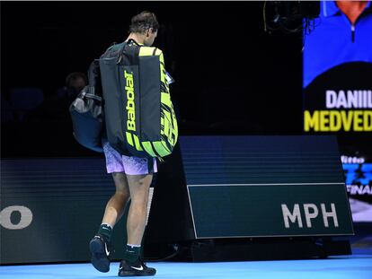 Nadal se retira de la pista, este sábado en el O2 de Londres.