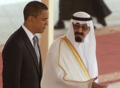 El presidente estadounidense, Barack Obama, se encuentra con el rey Abdalá de Arabia Saudí.