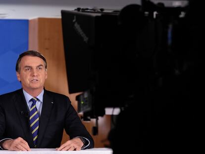 Bolsonaro, que na TV defendeu o uso da  hidroxicloroquina contra o coronavírus.