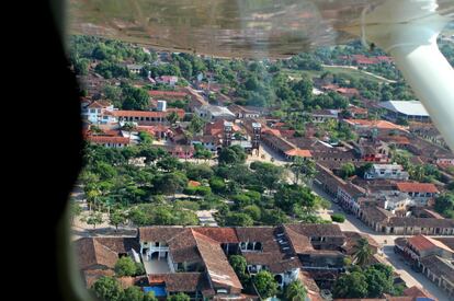 El pueblo de Santa Ana vista desde una avioneta.