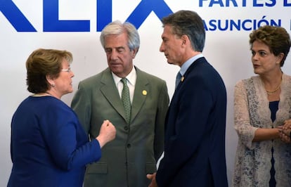 Presidentes Tabare Vazquez, Uruguai, Mauricio Macri, Argentina, Dilma Rousseff, Brasil, e Michelle Bachelet, Chile.