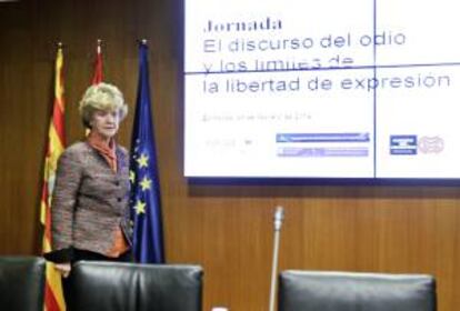 La defensora del Pueblo, Soledad Becerril, ayer en Zaragoza durante la jornada "El discurso del odio y los límites de la libertad de expresión".