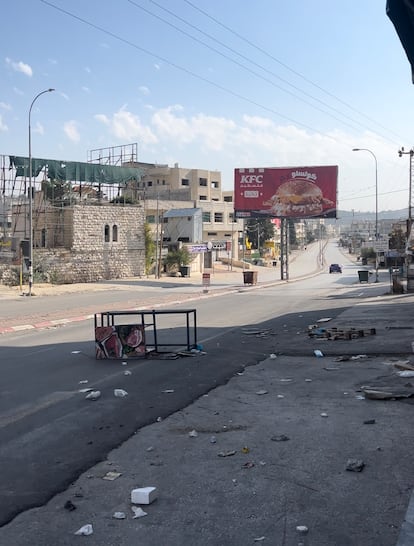 Vista de la calle principal de Hawara, en Cisjordania, tomada por el ejército israelí. 