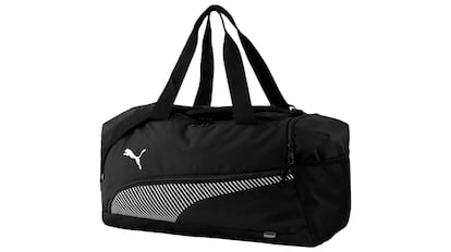 Esta bolsa de deporte Puma está confeccionada en poliéster, tiene talla S y se vende en color negro.