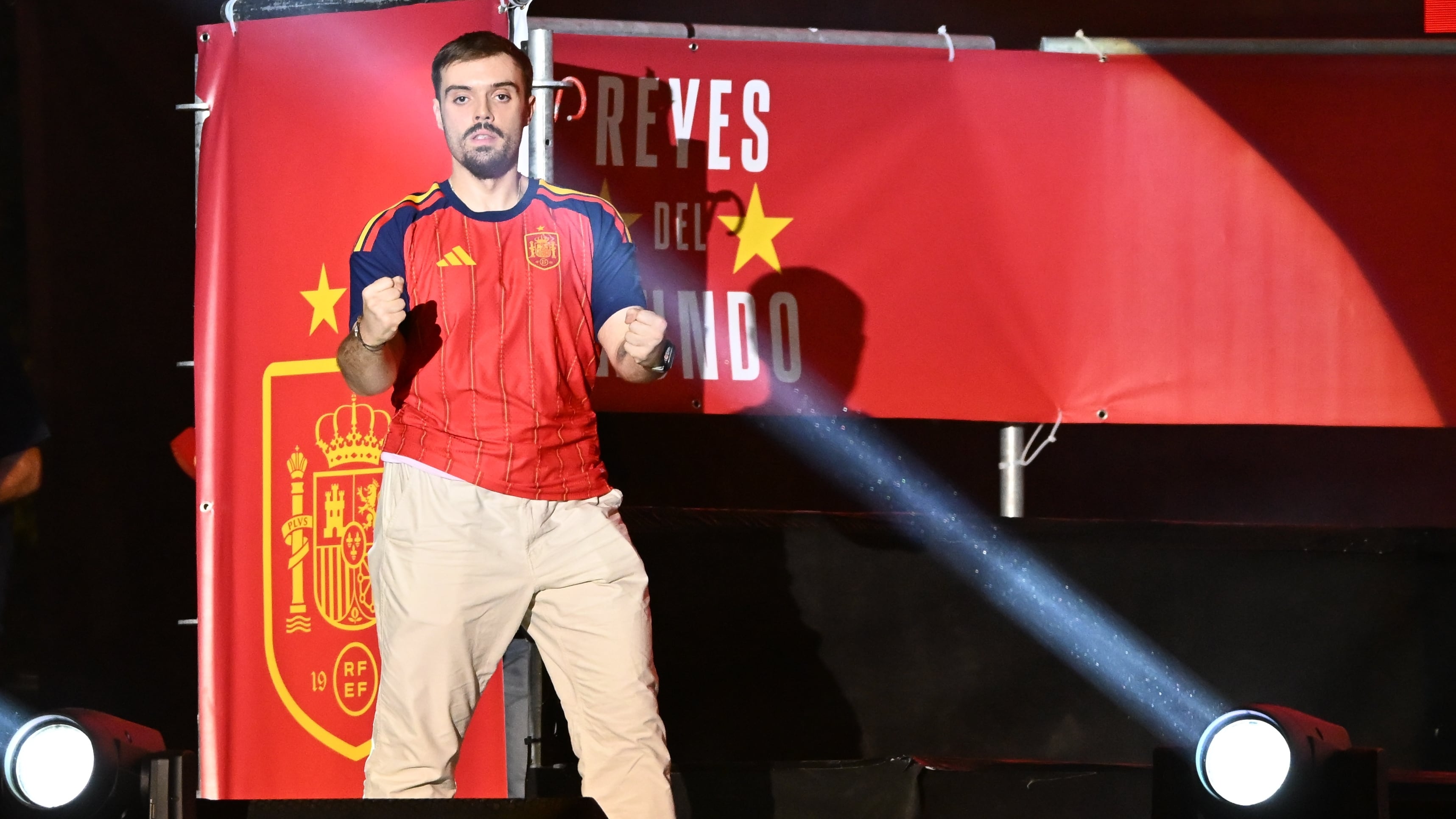 La CNMC impone una multa de 4.000 euros a los ‘influencers’ Ibai Llanos, Jordi Wild y Nachter