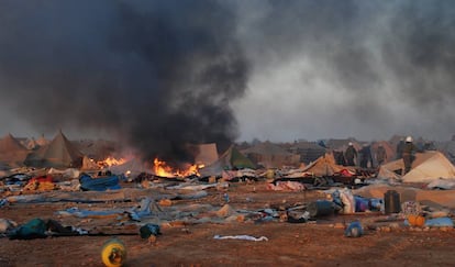 Cuatro de los seis reporteros en prisión en las cárceles de Marruecos fueron detenidos durante el desmantelamiento del campamento de Gdeim Izik en noviembre de 2010. Cumplen penas de 20 años a cadena perpetua.